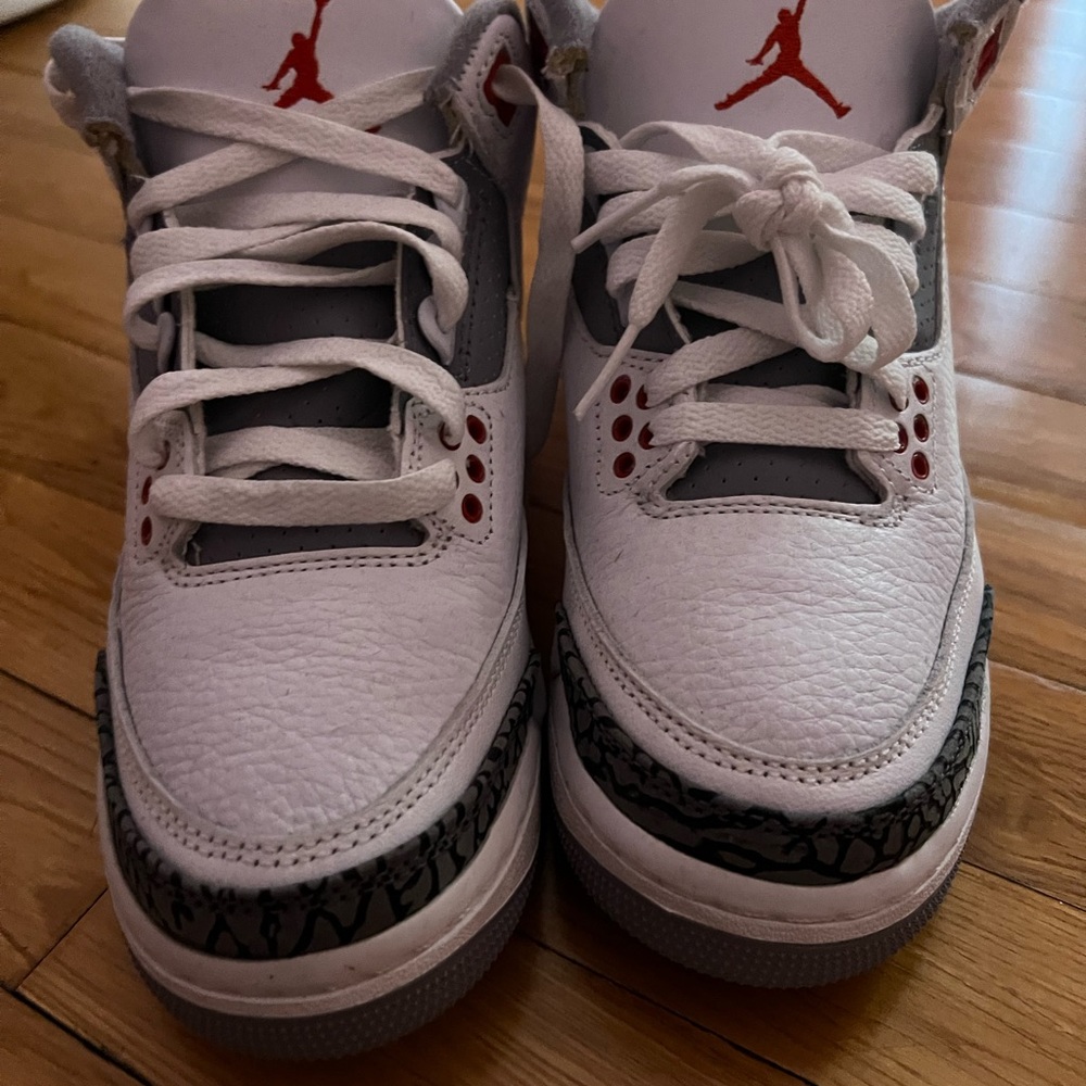 tire red retro 3